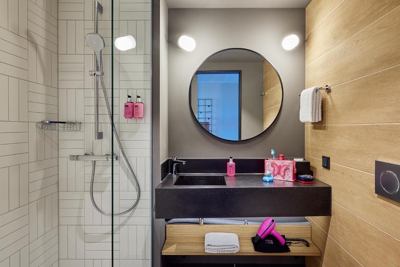 Moxy Cologne Muelheim Otel Dış mekan fotoğraf